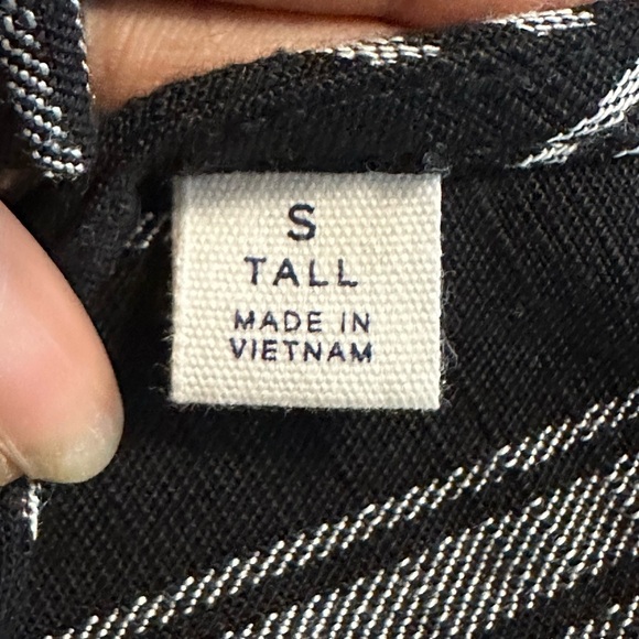 GAP Chevron Print V-Neck Wide-Leg Capri Romper Black & White Striped Size S Tall - Picture 6 of 14